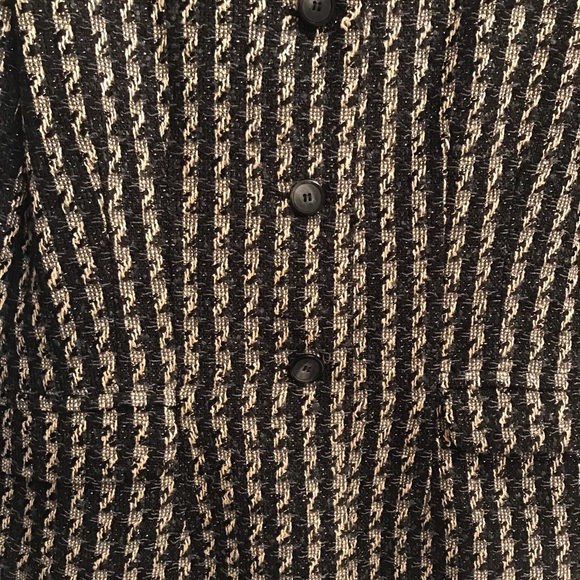 Beautiful 2 piece suit; sparkles thruout jacket - Picture 4 of 9